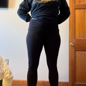 Black Lululemon leggings